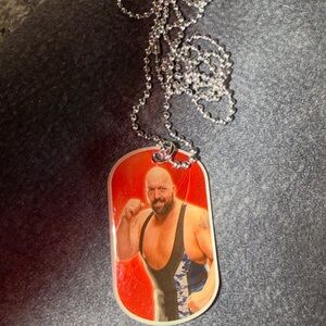 Topps WWE The Big Show Paul Wight Dog Tag Necklace Collectible 2015 Wrestling N.